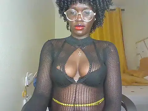 cutesmiling online show from March 18, 2025, 5:31 am