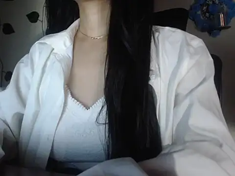 emma 06xh online show from June 3, 2026, 8:25 pm