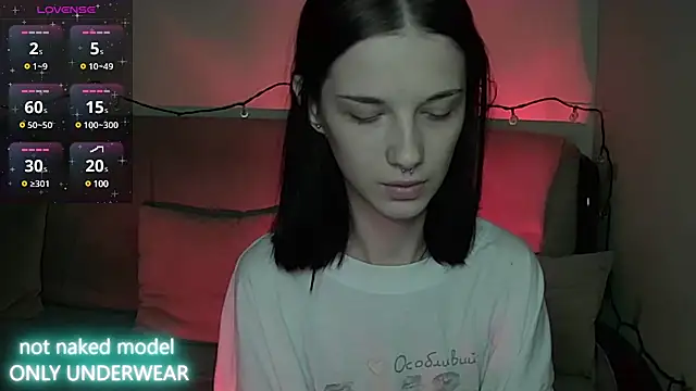 Snapshot of Miya_Dream_UKR chatting on December 22, 2024, 8:58 pm Miya Dream UKR online show from December 22, 2024, 8:58 pm