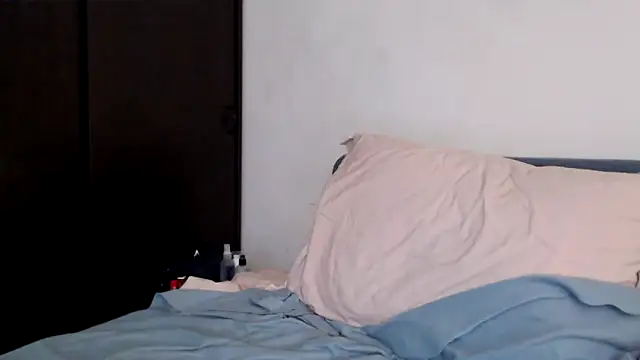 Snapshot of Scarlettford chatting on October 24, 2025, 4:25 pm Scarlettford online show from October 24, 2025, 4:25 pm