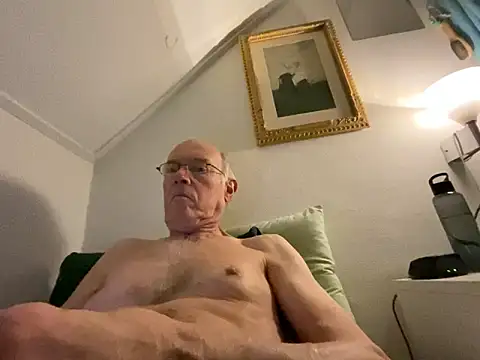 martxxxxx online show from February 22, 2025, 9:48 pm