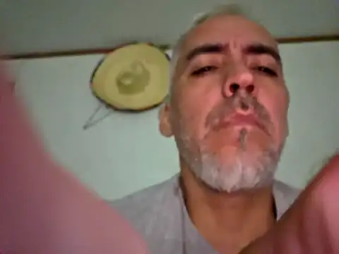 Snapshot of Xoc8_ chatting on May 9, 2026, 4:50 am Xoc8 online show from May 9, 2026, 4:50 am