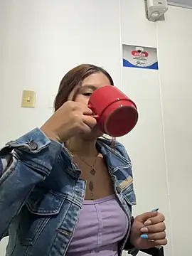 AnthonelaDuque online show from February 26, 2026, 11:42 am