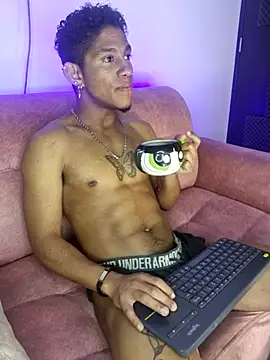 Snapshot of Palo_santo chatting on May 21, 2026, 7:48 am Palo santo online show from May 21, 2026, 7:48 am
