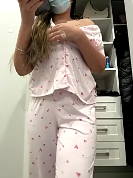 jAsMinE678 online show from December 18, 2025, 6:41 am