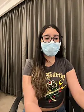 jAsMinE678 online show from May 13, 2026, 7:33 pm