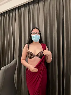 jAsMinE678 online show from June 3, 2026, 5:21 am