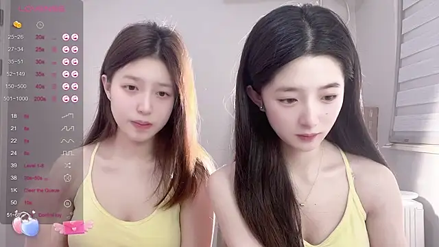 Snapshot of UU-1314 chatting on February 22, 2025, 10:20 pm UU-1314 online show from February 22, 2025, 10:20 pm