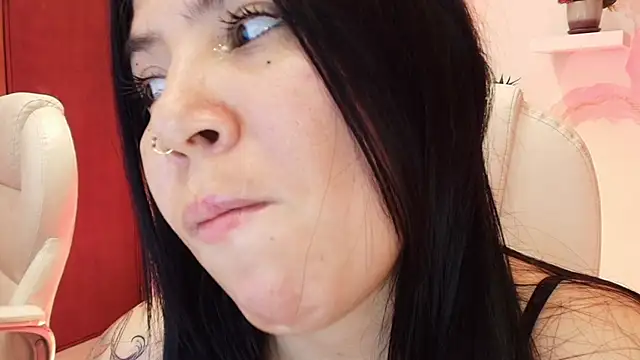 Snapshot of AilynRed chatting on February 21, 2025, 7:45 am AilynRed online show from February 21, 2025, 7:45 am