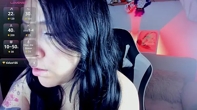 AilynRed online show from May 17, 2026, 11:12 pm
