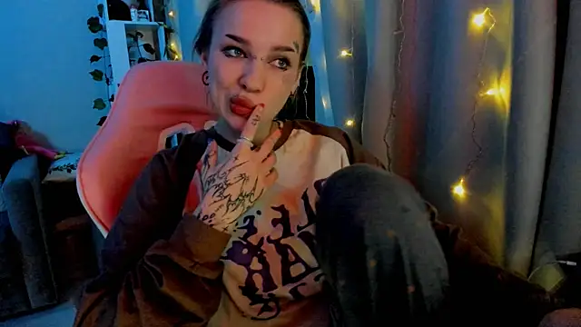 Ledy WWWII online show from February 1, 2025, 4:33 pm