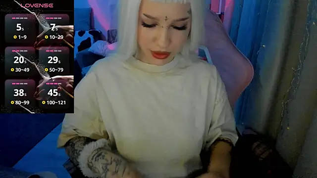 Ledy WWWII online show from February 19, 2025, 9:36 pm