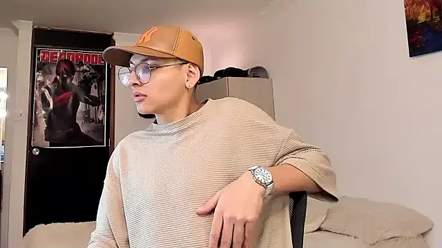 Snapshot of a_lejandro_0_8 chatting on December 24, 2024, 6:33 am a lejandro 0 8 online show from December 24, 2024, 6:33 am