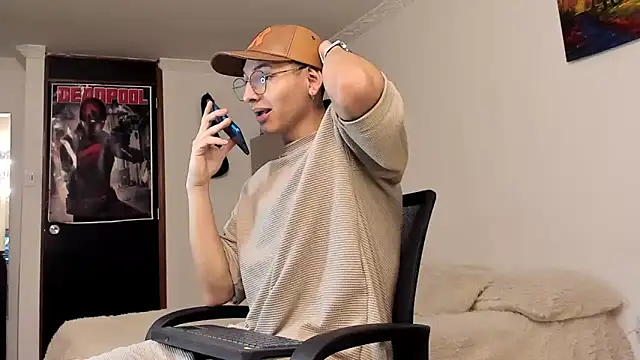 Snapshot of a_lejandro_0_8 chatting on December 25, 2024, 12:48 am a lejandro 0 8 online show from December 25, 2024, 12:48 am