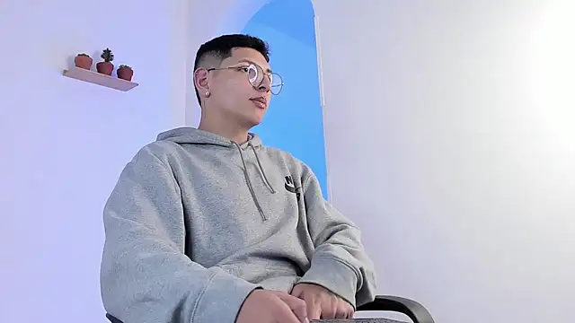 Snapshot of a_lejandro_0_8 chatting on February 26, 2025, 2:59 am a lejandro 0 8 online show from February 26, 2025, 2:59 am