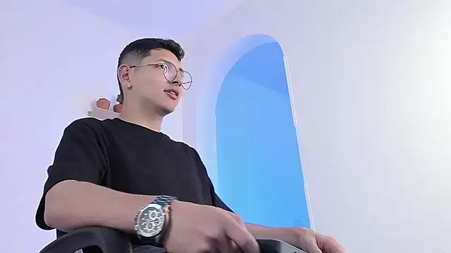 Snapshot of a_lejandro_0_8 chatting on February 27, 2025, 2:10 am a lejandro 0 8 online show from February 27, 2025, 2:10 am