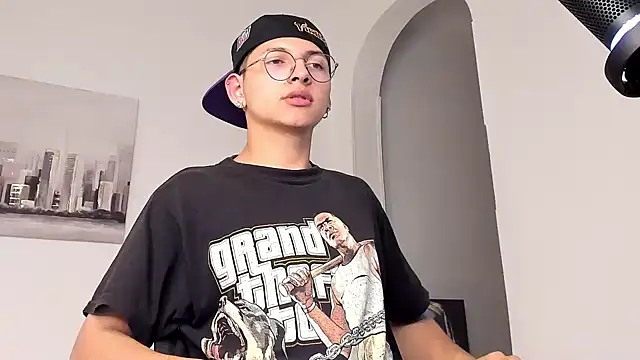 Snapshot of a_lejandro_0_8 chatting on March 9, 2025, 4:05 am a lejandro 0 8 online show from March 9, 2025, 4:05 am