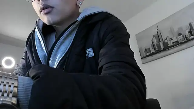 Snapshot of a_lejandro_0_8 chatting on March 13, 2025, 2:55 pm a lejandro 0 8 online show from March 13, 2025, 2:55 pm