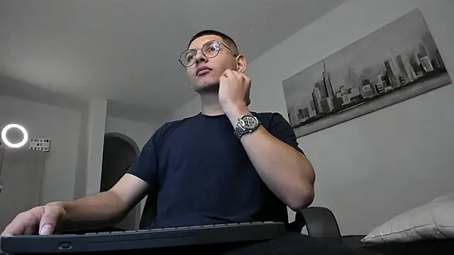 Snapshot of a_lejandro_0_8 chatting on March 14, 2025, 2:53 am a lejandro 0 8 online show from March 14, 2025, 2:53 am