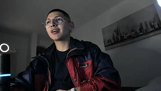 Snapshot of a_lejandro_0_8 chatting on March 14, 2025, 12:07 pm a lejandro 0 8 online show from March 14, 2025, 12:07 pm