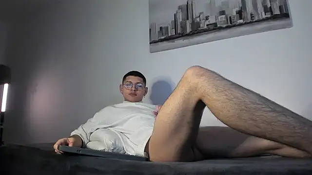 Snapshot of a_lejandro_0_8 chatting on March 17, 2025, 5:23 am a lejandro 0 8 online show from March 17, 2025, 5:23 am