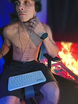 sexyboycolombi4 online show from June 5, 2026, 3:13 am