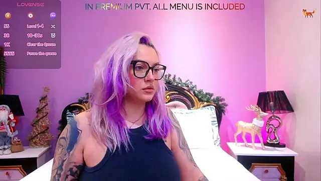 FoxxyClarise online show from January 14, 2026, 8:25 pm