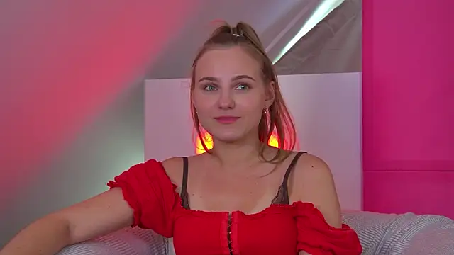 Snapshot of MelissaMelrey chatting on July 6, 2026, 3:03 pm MelissaMelrey online show from July 6, 2026, 3:03 pm