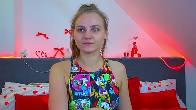 Snapshot of MelissaMelrey chatting on July 20, 2026, 8:28 am MelissaMelrey online show from July 20, 2026, 8:28 am