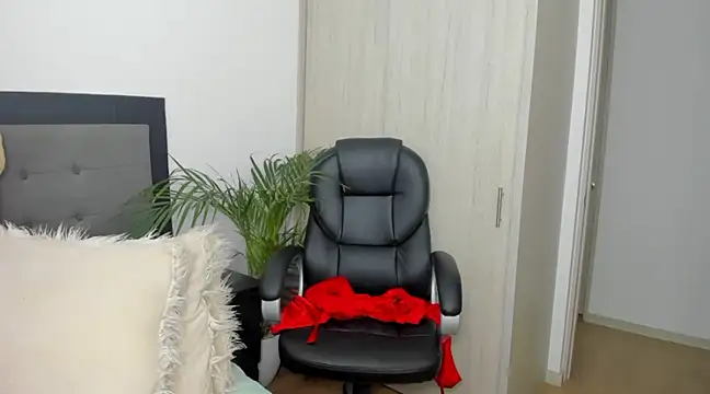 charlotte tiller online show from December 12, 2024, 12:05 am