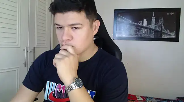 Snapshot of Plug_Control chatting on December 11, 2024, 2:11 pm Plug Control online show from December 11, 2024, 2:11 pm