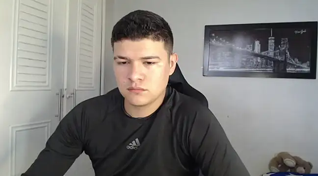 Snapshot of Plug_Control chatting on January 16, 2025, 7:10 pm Plug Control online show from January 16, 2025, 7:10 pm