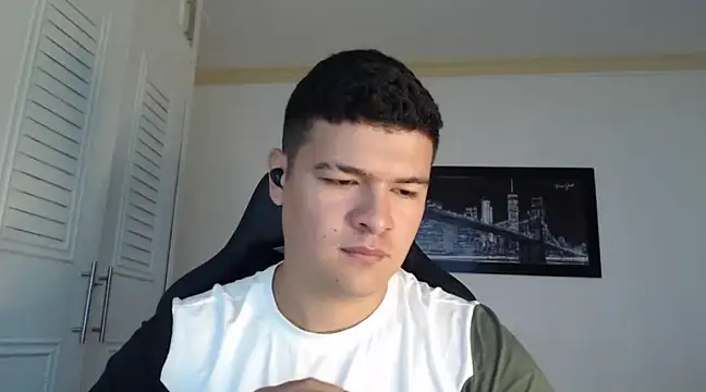 Snapshot of Plug_Control chatting on January 29, 2025, 1:07 pm Plug Control online show from January 29, 2025, 1:07 pm