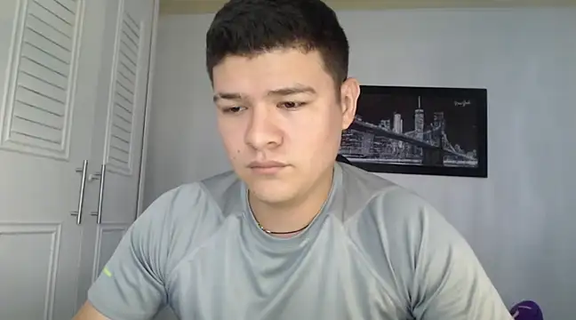 Snapshot of Plug_Control chatting on February 14, 2025, 3:05 pm Plug Control online show from February 14, 2025, 3:05 pm