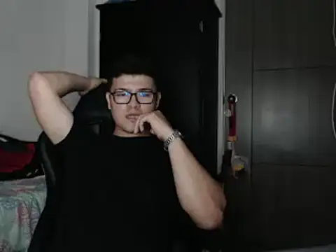 Snapshot of Plug_Control chatting on February 26, 2025, 8:33 pm Plug Control online show from February 26, 2025, 8:33 pm