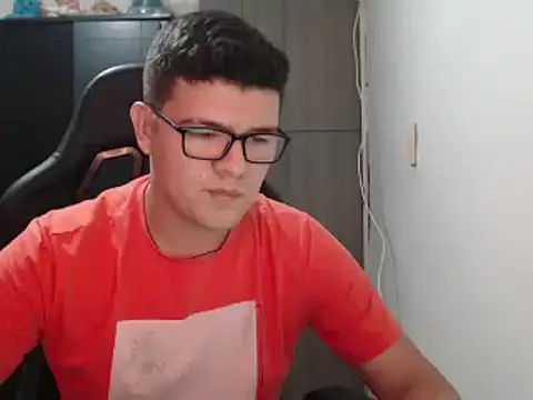 Snapshot of Plug_Control chatting on February 27, 2025, 6:53 pm Plug Control online show from February 27, 2025, 6:53 pm