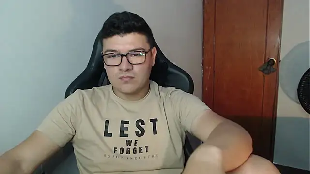 Plug Control online show from December 17, 2025, 6:58 pm