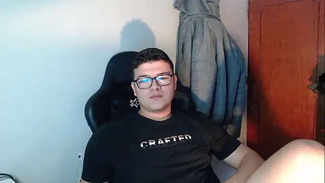 Plug Control online show from December 19, 2025, 4:36 pm