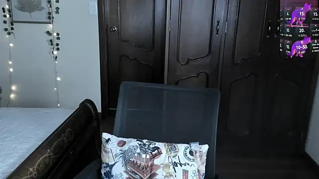 Snapshot of BlueBerry____ chatting on September 18, 2025, 9:50 pm BlueBerry online show from September 18, 2025, 9:50 pm