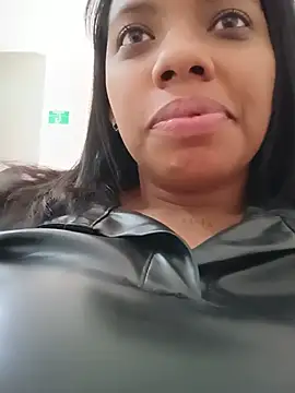 Snapshot of lia_mariana chatting on July 18, 2026, 8:01 pm lia mariana online show from July 18, 2026, 8:01 pm