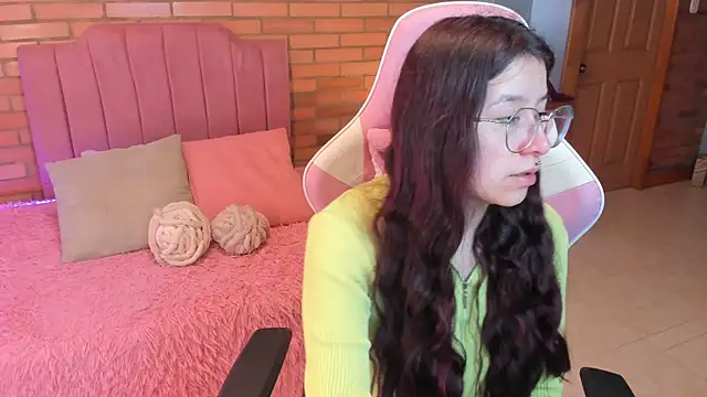 Snapshot of Amy_joones chatting on July 28, 2026, 12:48 pm Amy joones online show from July 28, 2026, 12:48 pm