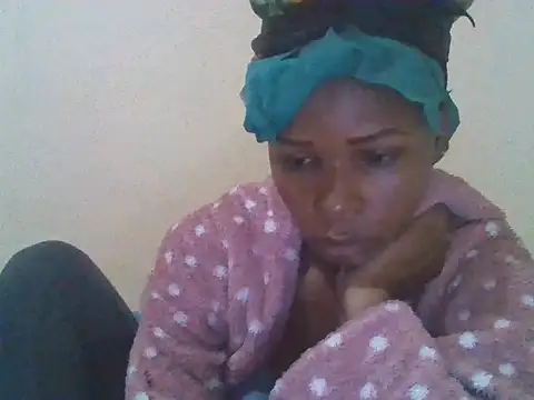 Snapshot of CharlotteDee chatting on October 19, 2025, 6:03 am CharlotteDee online show from October 19, 2025, 6:03 am