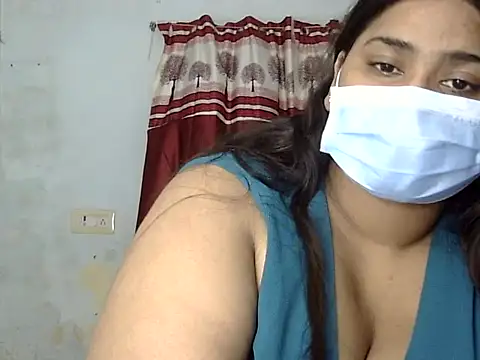 cutelady65 online show from October 5, 2025, 4:05 pm