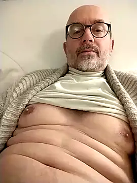 Snapshot of MadProfessor chatting on December 12, 2024, 7:04 pm MadProfessor online show from December 12, 2024, 7:04 pm