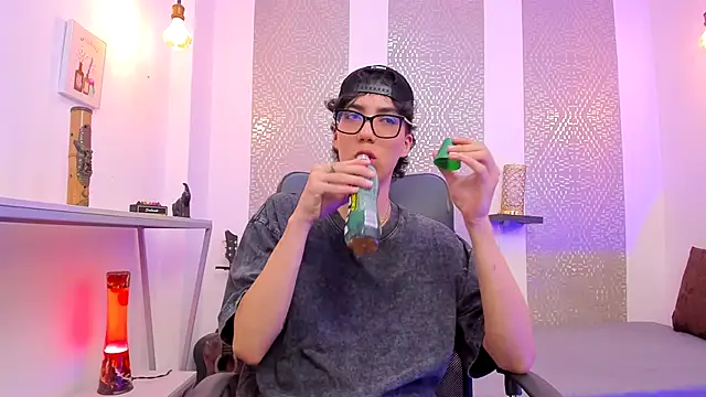 Nikolay Gregori online show from October 20, 2025, 4:13 am