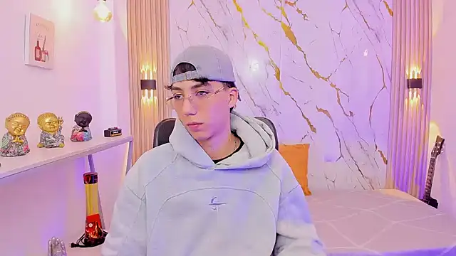 Nikolay Gregori online show from February 9, 2026, 4:38 am