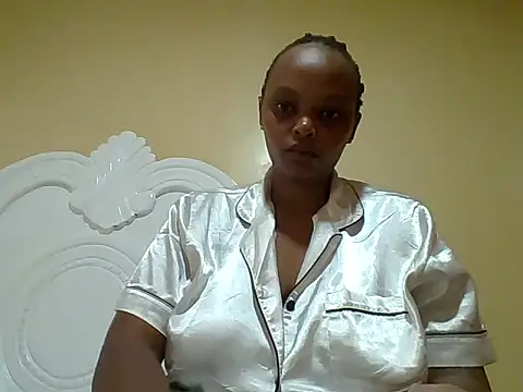 Sexxy-Shie online show from August 3, 2026, 8:02 am