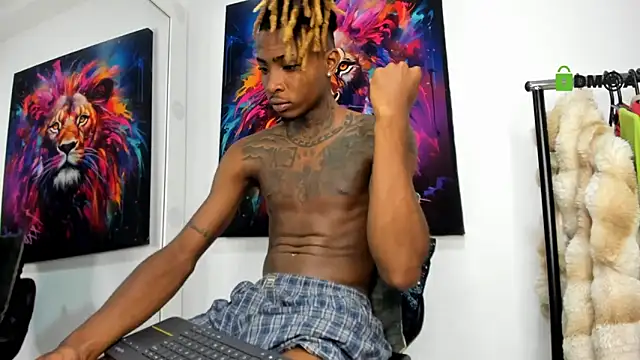 Snapshot of Pantera_black_21 chatting on December 7, 2024, 7:16 am Pantera black 21 online show from December 7, 2024, 7:16 am