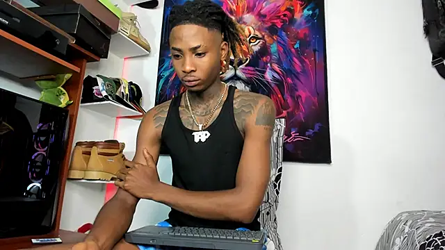 Snapshot of Pantera_black_21 chatting on February 24, 2025, 10:04 am Pantera black 21 online show from February 24, 2025, 10:04 am