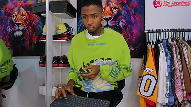 Snapshot of Pantera_black_21 chatting on November 5, 2025, 10:26 am Pantera black 21 online show from November 5, 2025, 10:26 am